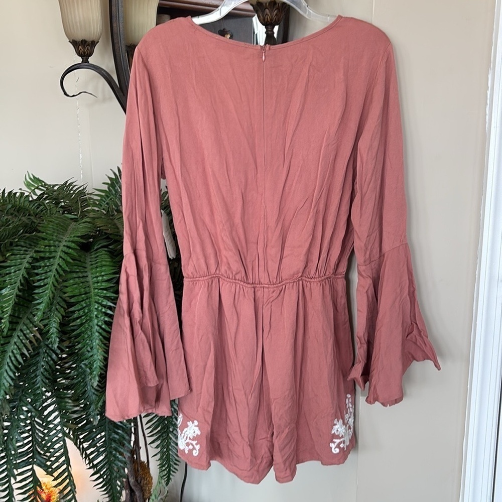 Brand New Altar’d State Salmon Marissa Romper Jumpsuit Embroidered Floral Boho - Picture 12 of 16
